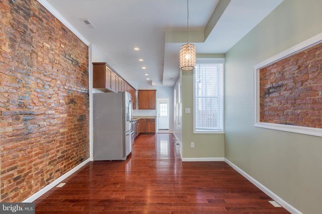 Building Photo - 131 N Collington Ave