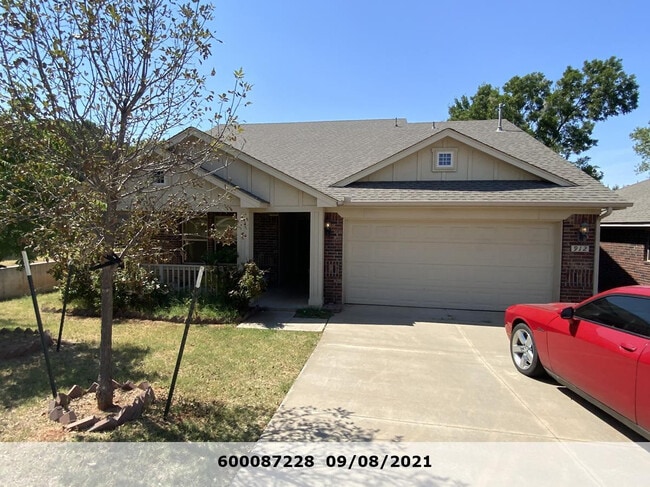 Photo - 912 S Linford Dr House