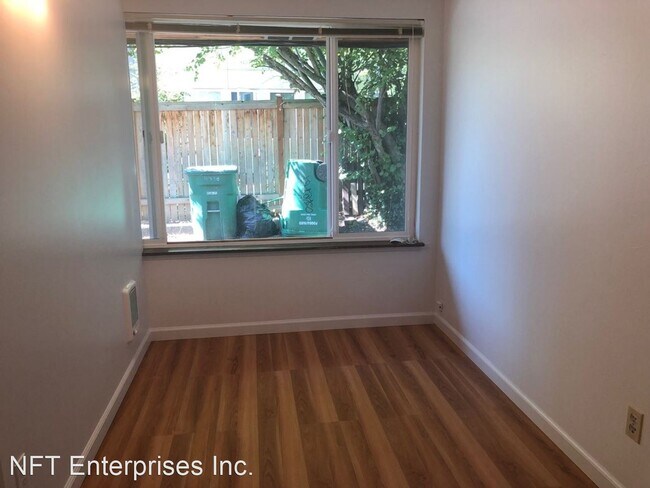 Building Photo - 124 N 103rd St