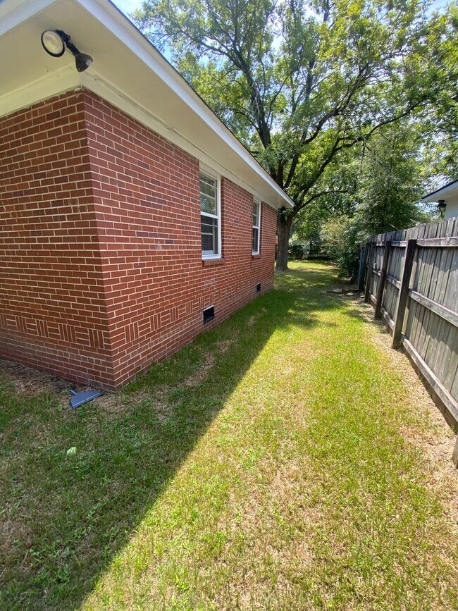 Foto del edificio - 2914 Ramsey Rd