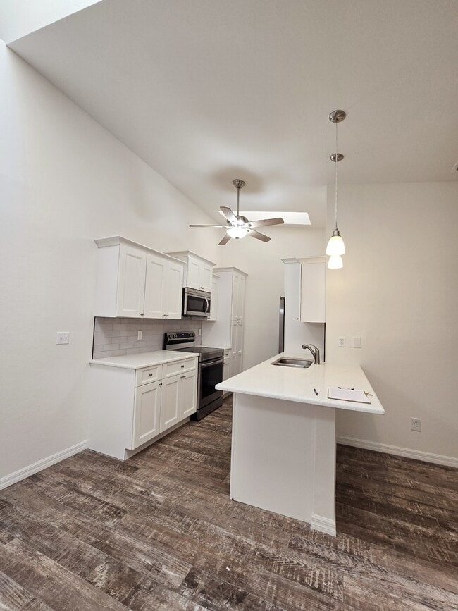 Building Photo - 1433 SW 51st Ln