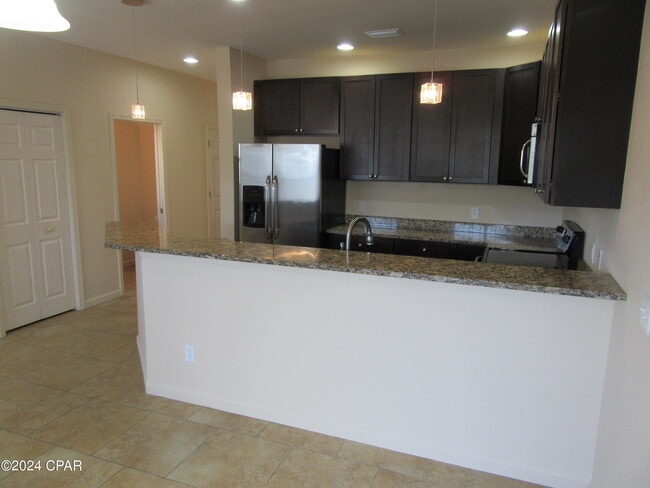 Foto del edificio - 2411 Astrid Ln