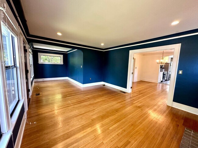 Foto del edificio - Meticulous Maintained home in the heart of...