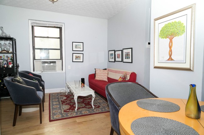 Building Photo - 2147 33rd St