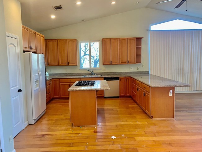 Building Photo - 3 br, 2 bath House - 28627 Sky Harbour Rd