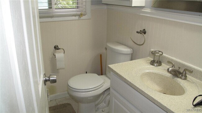 Foto del edificio - 4723 Tuscarora Rd