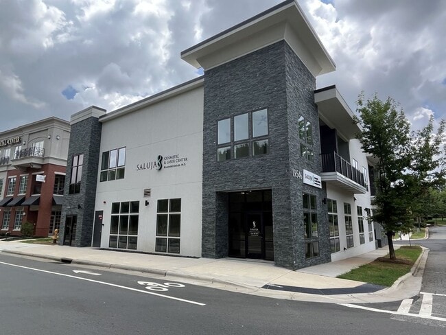 Brand New 2 Bed Condo in Cornelius - Brand New 2 Bed Condo in Cornelius