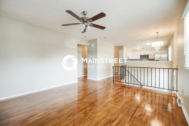 Foto del edificio - 3 Bedroom Pet-Friendly Home in Columbus, OH with Main Street Renewal