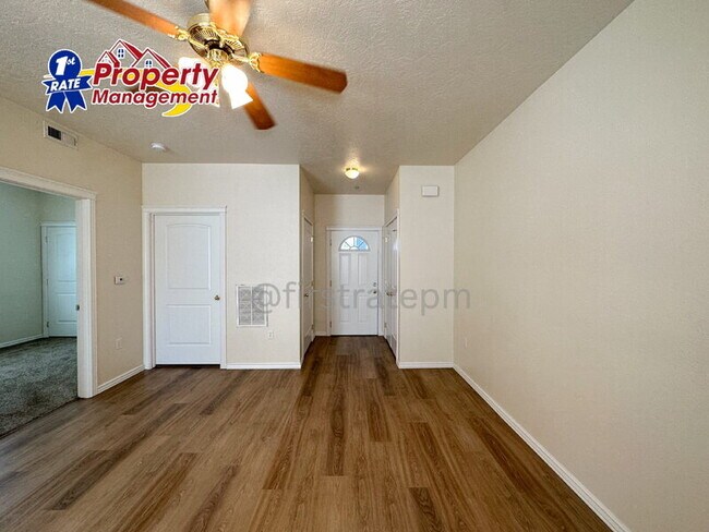 Building Photo - 10077 W Rifleman Ln