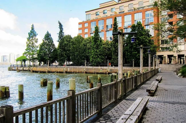 Foto del edificio - 70 Battery Pl