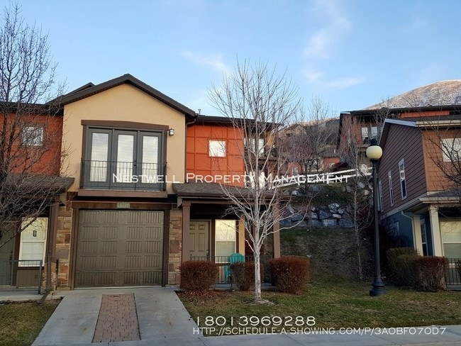 Building Photo - Great South Mountain 2 bed Townhome