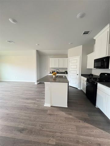 Foto del edificio - 553 Meadow Run Dr