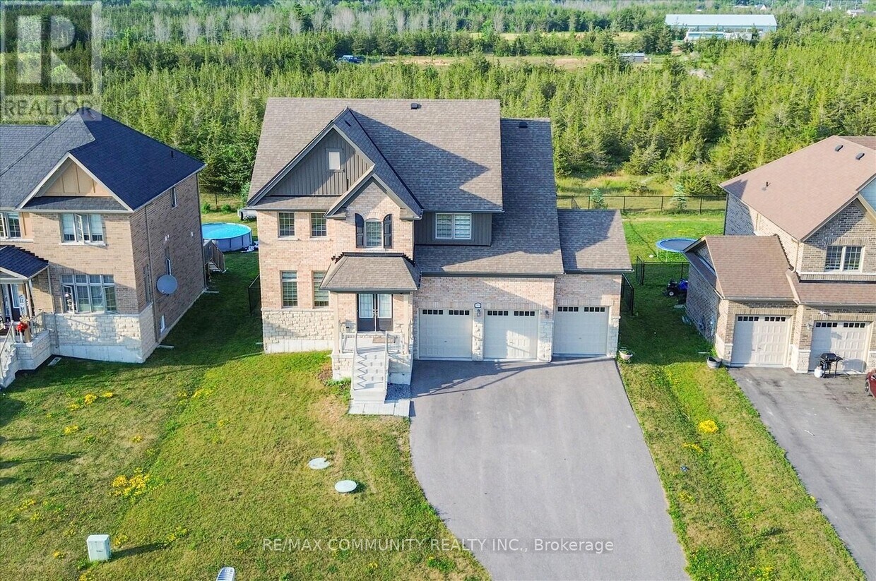 Primary Photo - 39 Summer Breeze Dr