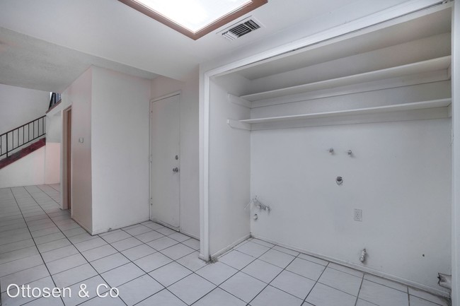 Building Photo - 4 br, 2.5 bath House - 1818 S 8th St