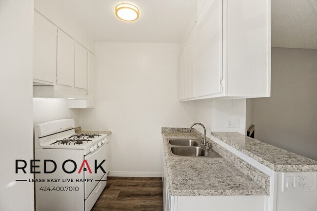Building Photo - Don't Miss This 2 Week Free Move-in Specia...