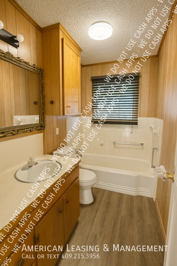 Foto del edificio - 908 Jordan Ave