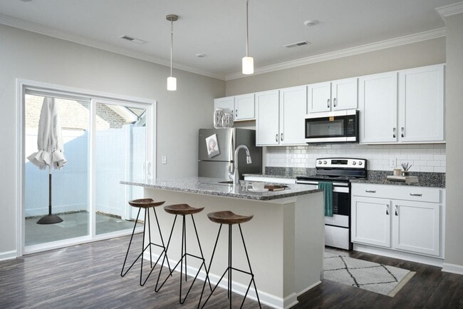 Building Photo - Forest Hill Villas | Apartment Homes