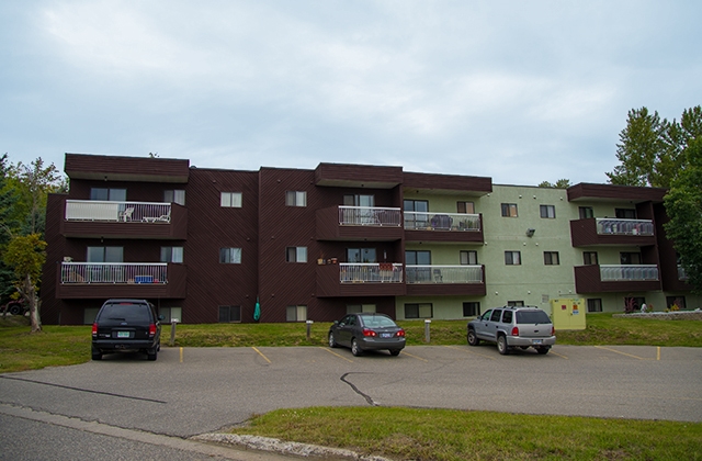 Primary Photo - Carriage House Apartments