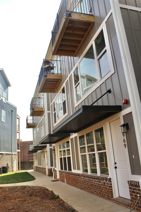 Exterior - 971 Montague Pl