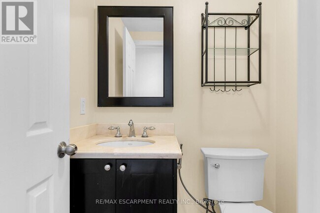 Building Photo - 1183 Westview Terrace