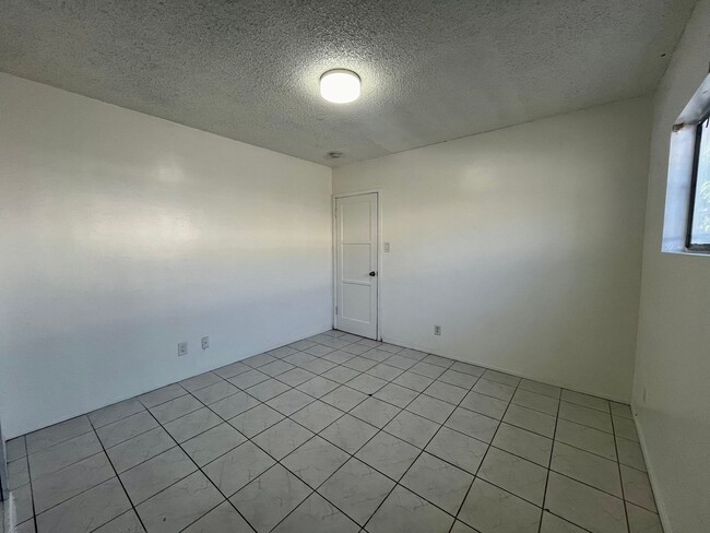 Foto del edificio - 719-21