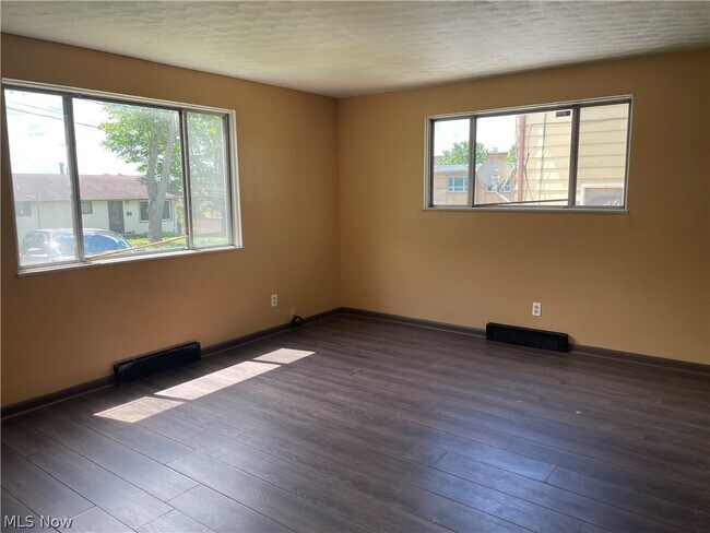 Building Photo - 1057 Harrison Ave