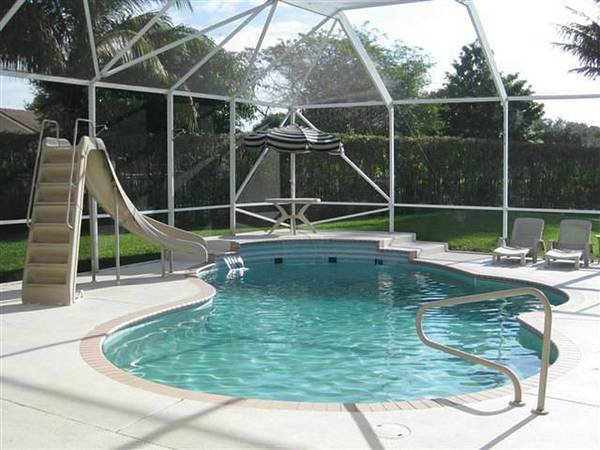 Building Photo - 1688 Hull Ct