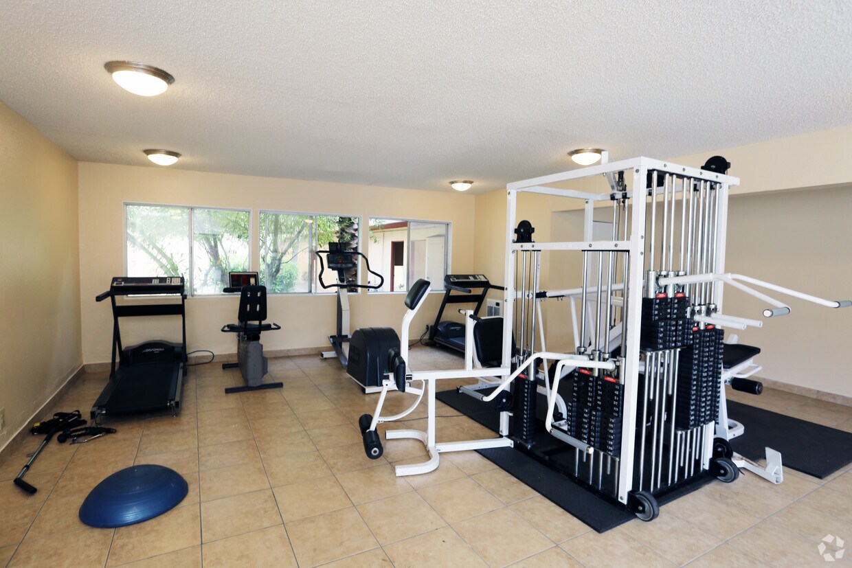 Americana and Il Pompeii Apartments in Torrance, CA Westside Rentals