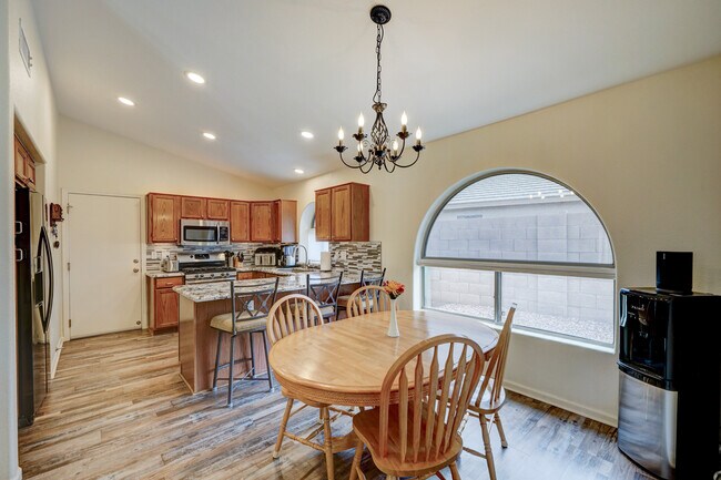 Foto del edificio - 21752 N Braden Rd