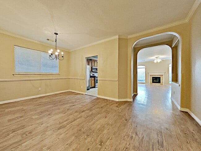 Foto del edificio - 12923 Tall Spruce Dr