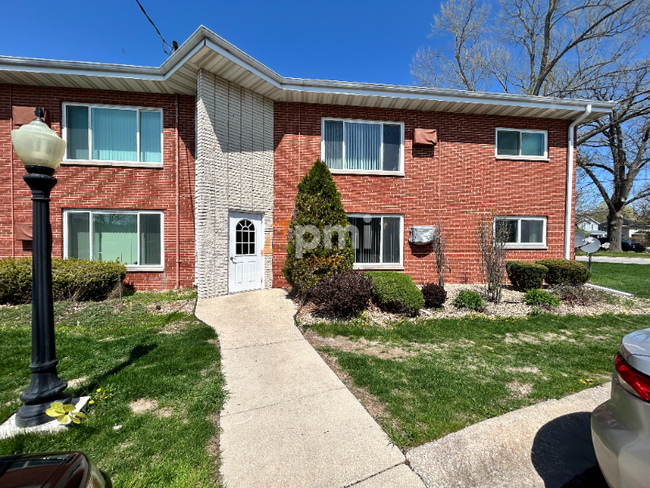 Building Photo - 105 Harrington Ave