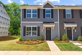 Building Photo - 501 Hampton Townes Dr