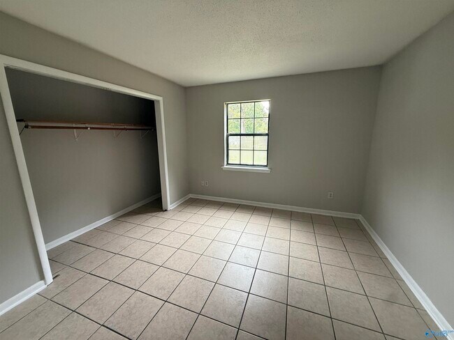 Foto del edificio - 4902 Cotton Row NW
