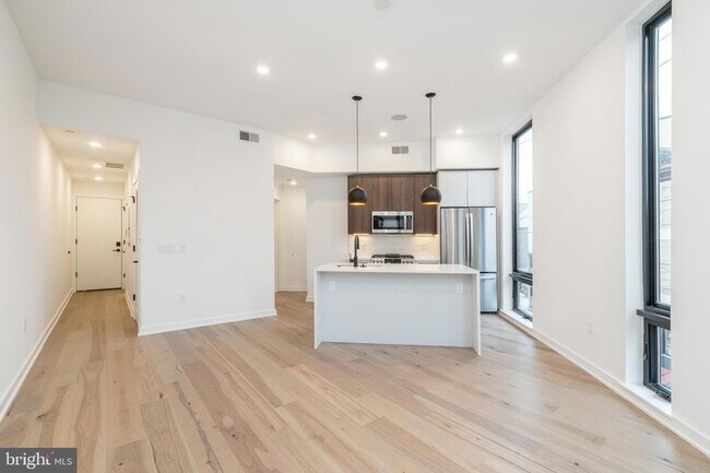 Building Photo - 1601 Frankford Ave