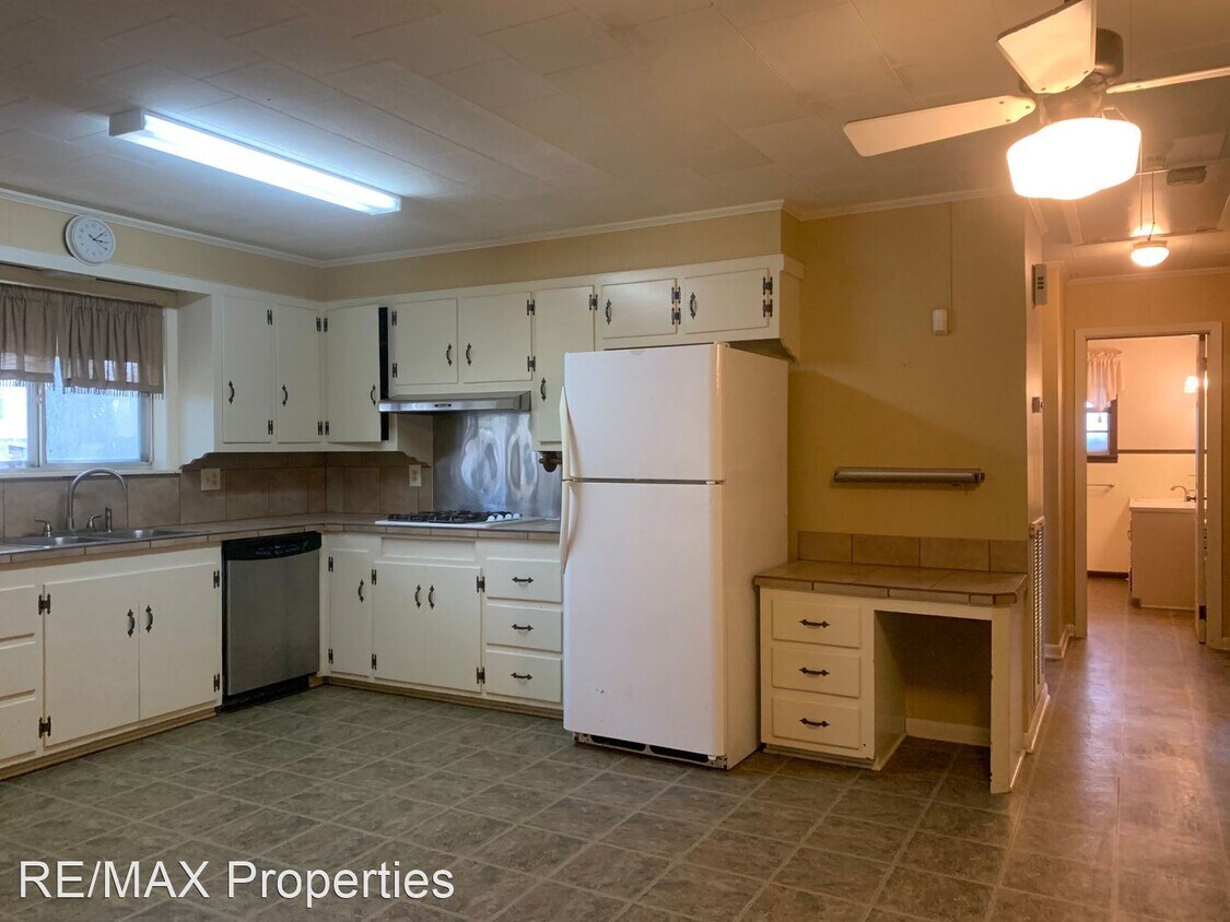 213 Lafourche St, Donaldsonville, LA 70346 House Rental in