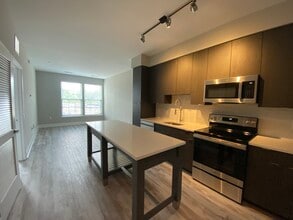 Interior Photo - ONE501