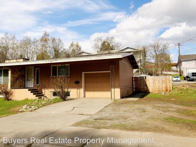 Building Photo - 3 br, 2 bath House - 325 W 16th Avenue