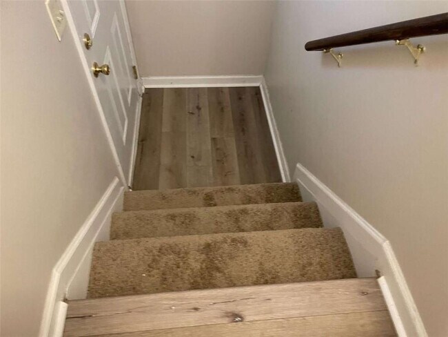 Foto del edificio - 1514 Oakridge Ct