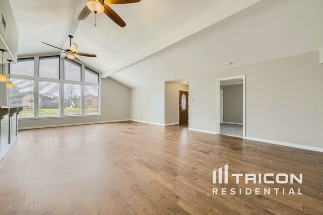 Building Photo - 1105 Mildred Ln
