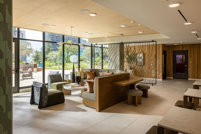 Building Photo - The Torrey
