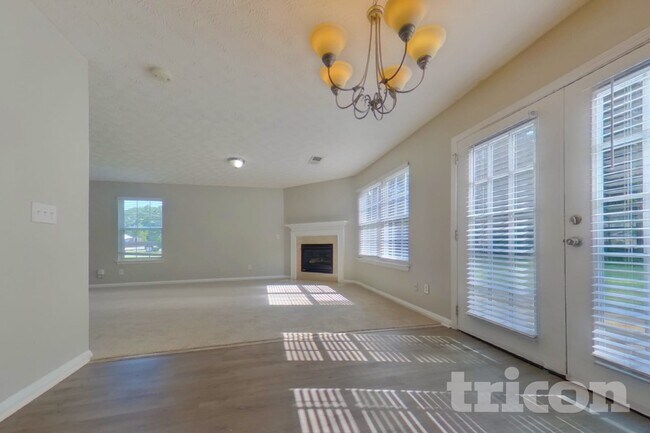 Foto del edificio - 5413 Wicklander Dr
