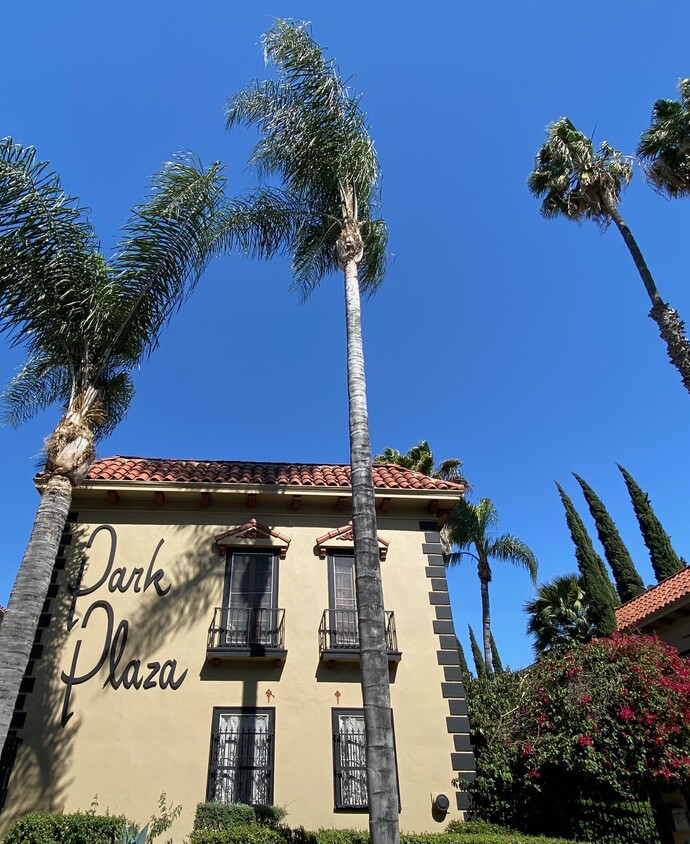 Foto principal - 1622 N Serrano Ave