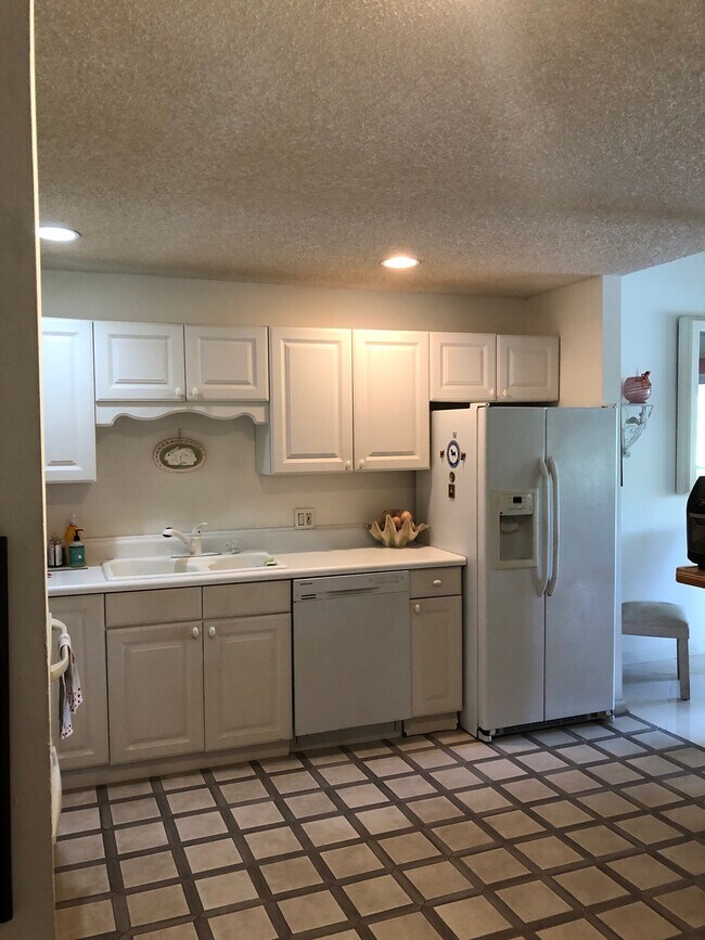 Foto del edificio - 7 Lexington Ln E