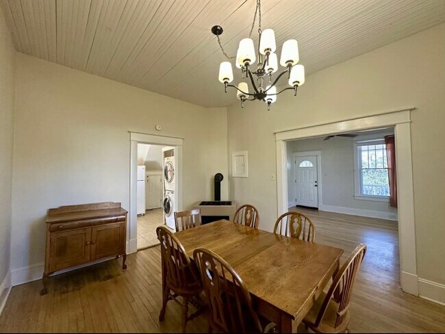 Foto del edificio - 715 Carter St