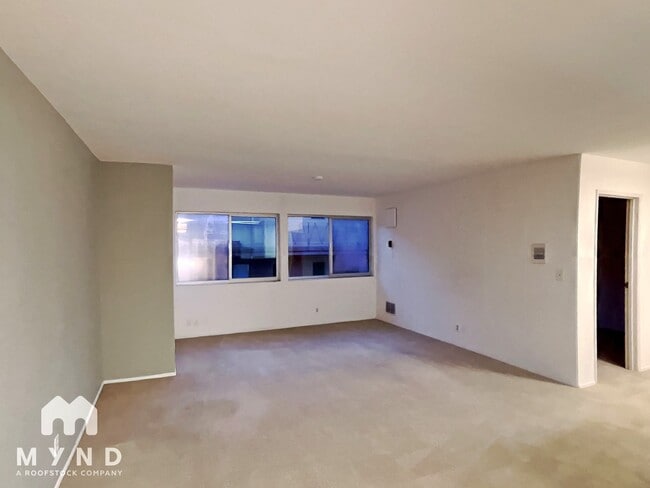 Building Photo - 360 Vernon St