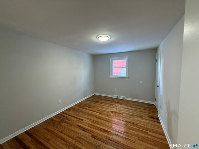 Foto del edificio - 132 Hillside Ave