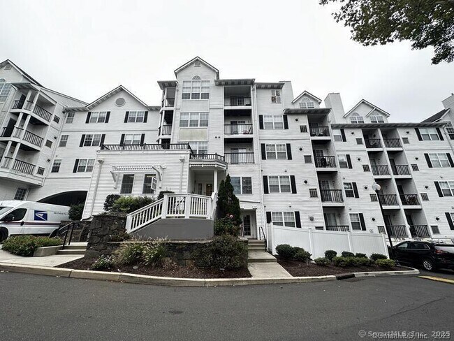 Foto del edificio - 100 Glenbrook Rd