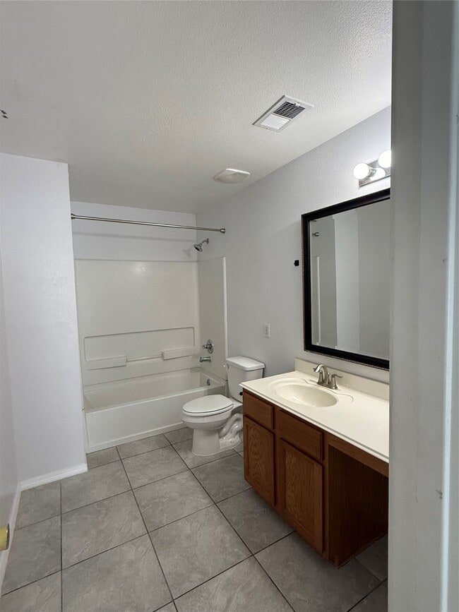 Building Photo - 20110 Mountain Dale Dr