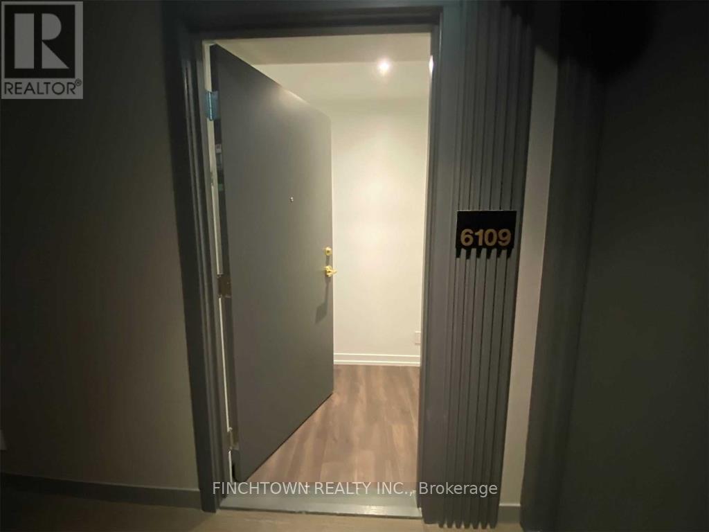 Photo principale - 950-6950 Portage Pkwy