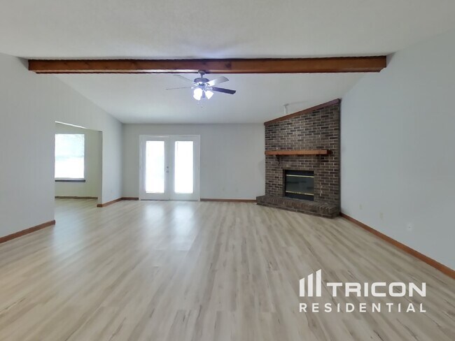 Building Photo - 5378 Sidesaddle Dr